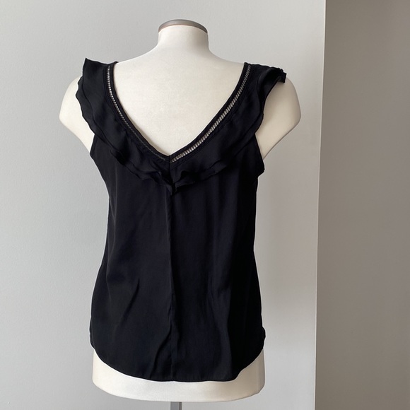 Ruffle H&M Top 🖤 - Picture 2 of 3